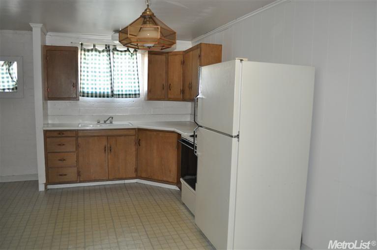 110 S Veach Ave, Manteca, CA 95337 photo 6