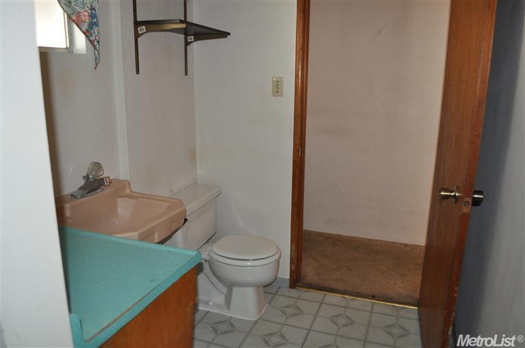 110 S Veach Ave, Manteca, CA 95337 photo 11