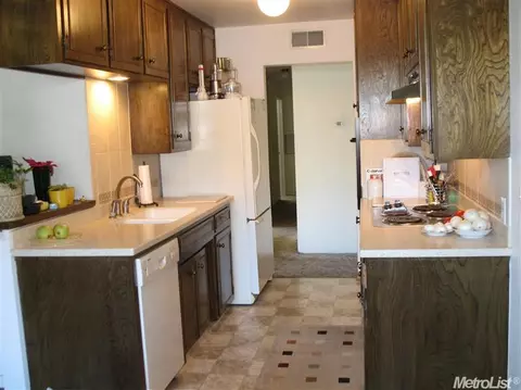 1720 Angelene Dr, Modesto, CA 95355 photo 7