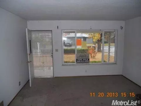 1108 El Vecino Ave, Modesto, CA 95350 photo 4