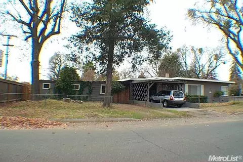 437 Parry Ave, Modesto, CA 95354 photo 1