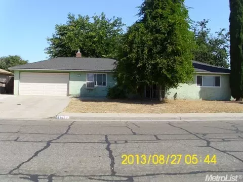 301 Pacemaker Dr, Atwater, CA 95301 photo 1