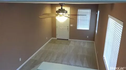 424 Renaissance Ave, Lathrop, CA 95330 photo 4