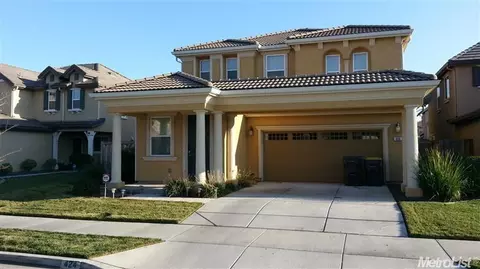 424 Renaissance Ave, Lathrop, CA 95330 photo 1