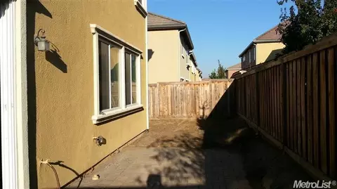 424 Renaissance Ave, Lathrop, CA 95330 photo 17