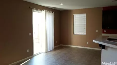 424 Renaissance Ave, Lathrop, CA 95330 photo 8
