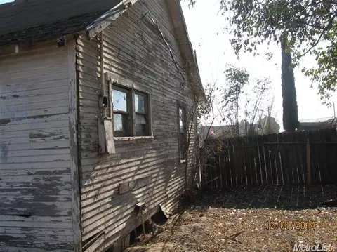 1405 Garden Ave, Modesto, CA 95351 photo 3
