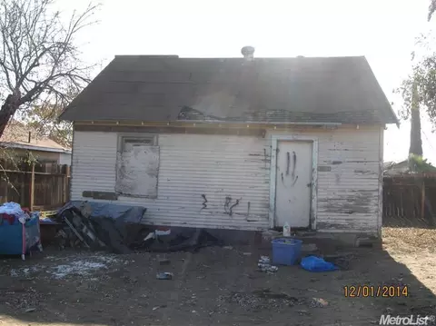 1405 Garden Ave, Modesto, CA 95351 photo 2
