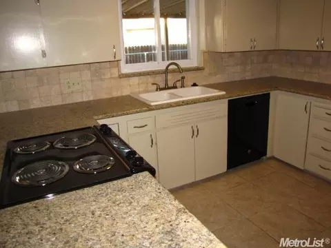 315 Martha, Manteca, CA 95337 photo 6
