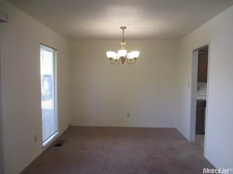 2721 E Orangeburg Ave, Modesto, CA 95355 photo 9