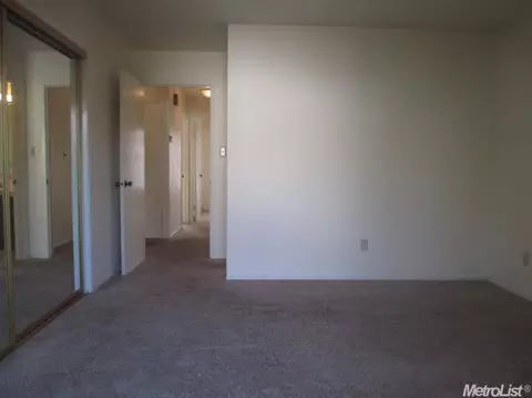 2721 E Orangeburg Ave, Modesto, CA 95355 photo 11