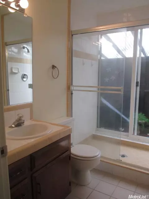 2721 E Orangeburg Ave, Modesto, CA 95355 photo 5