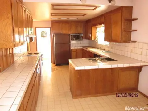 3605 Rexford Dr, Modesto, CA 95356 photo 2