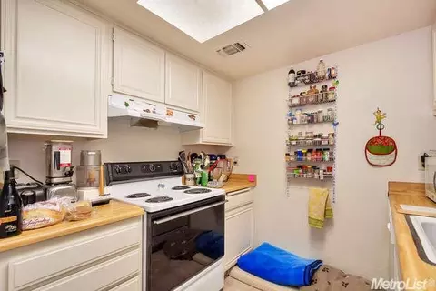 2410 E 8th St, Davis, CA 95618 photo 8