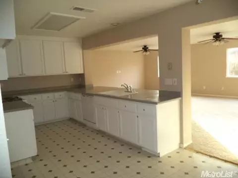 904 Panoche, Modesto, CA 95358 photo 13