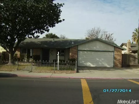 727 Locust Ave, Manteca, CA 95337 photo 1