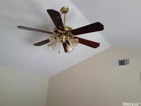 1136 Floyd Ave, Modesto, CA 95350 photo 7