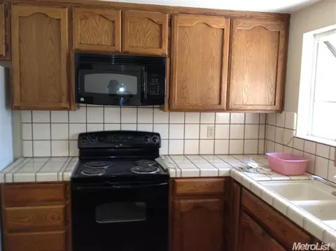 1136 Floyd Ave, Modesto, CA 95350 photo 3