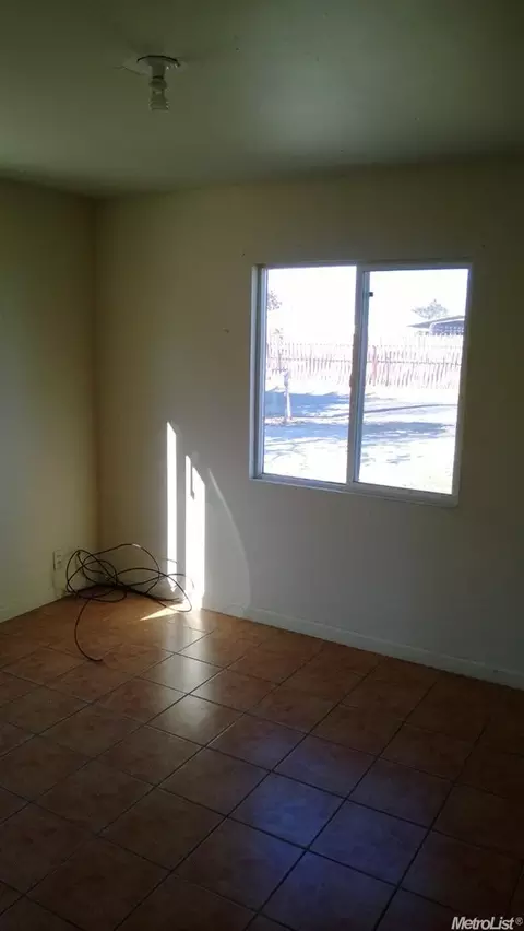 1520 Mono Dr, Modesto, CA 95354 photo 3