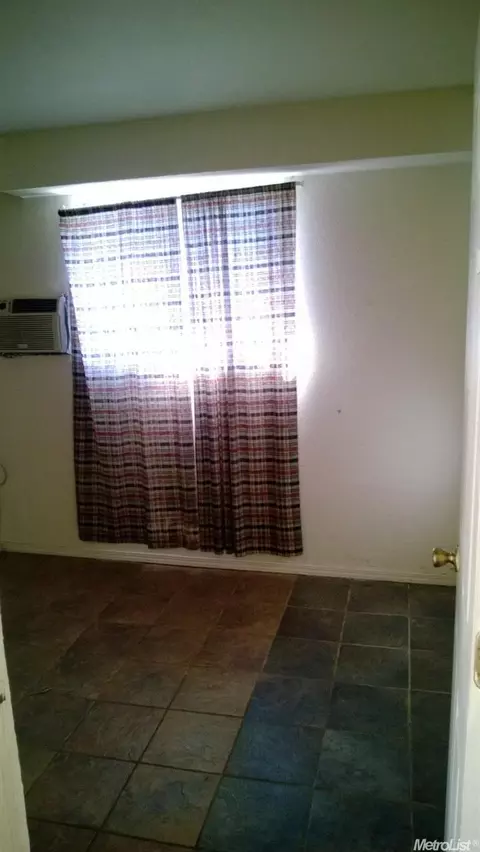 1520 Mono Dr, Modesto, CA 95354 photo 9