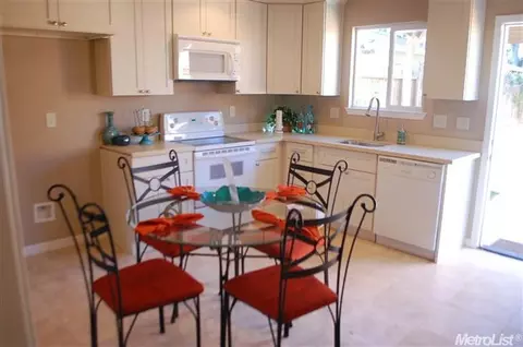 1220 Sycamore Ave, Modesto, CA 95350 photo 13