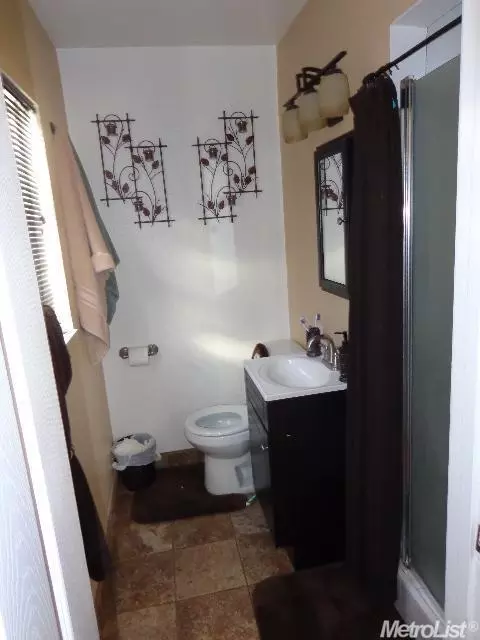 2205 Eicher, Modesto, CA 95350 photo 4