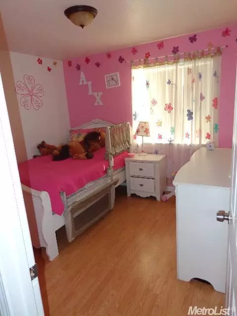 2205 Eicher, Modesto, CA 95350 photo 2