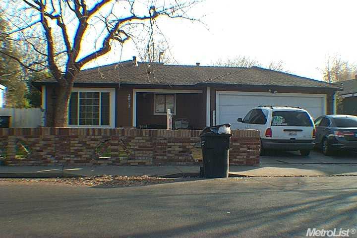 2012 Seattle St, Modesto, CA 95358 photo 1