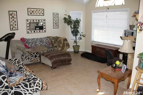 2040 Stracker, Modesto, CA 95350 photo 2