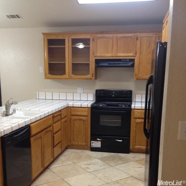 1003 Winters Dr, Manteca, CA 95337 photo 6
