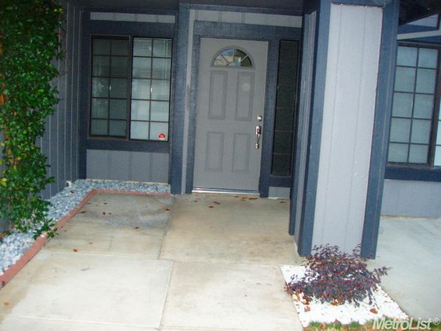 1003 Winters Dr, Manteca, CA 95337 photo 2