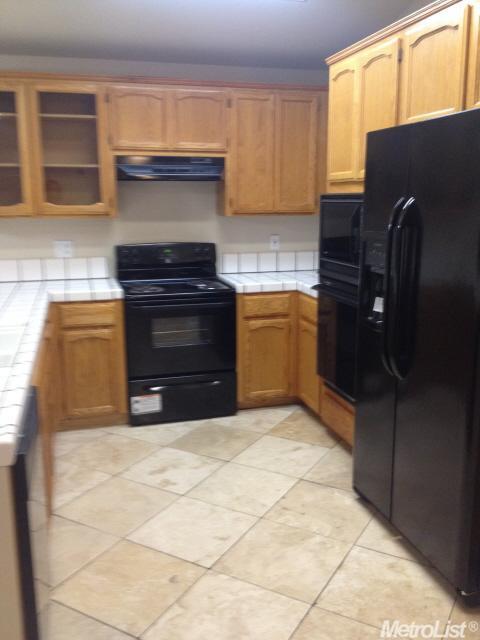 1003 Winters Dr, Manteca, CA 95337 photo 7