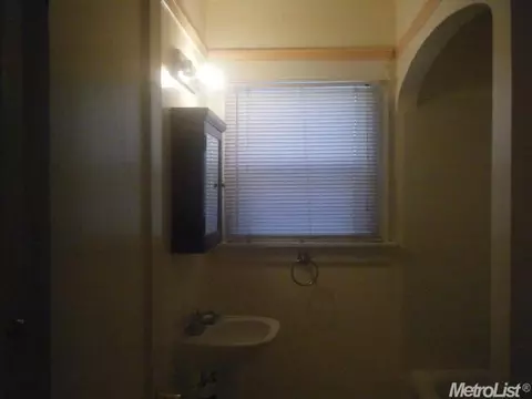 308 6th St, Modesto, CA 95354 photo 6