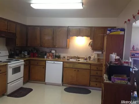 2048 Lance St, Modesto, CA 95354 photo 2