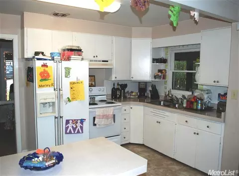 3237 Petty Ln, Carmichael, CA 95608 photo 5