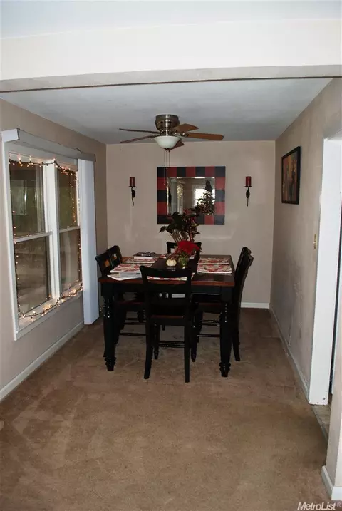 3237 Petty Ln, Carmichael, CA 95608 photo 4