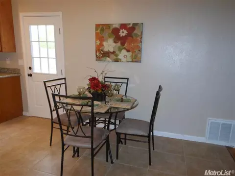 6349 Madison Ave, Carmichael, CA 95608 photo 5