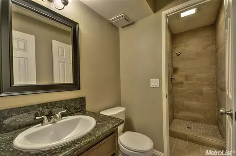 5901 Telesco, Carmichael, CA 95608 photo 6