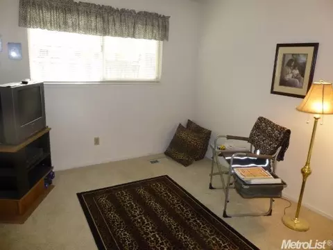 1412 Montclair Dr, Modesto, CA 95350 photo 12