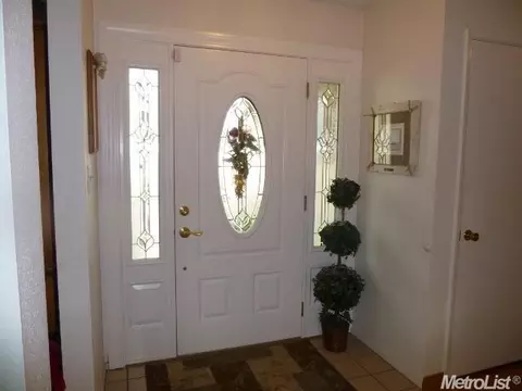 1412 Montclair Dr, Modesto, CA 95350 photo 4