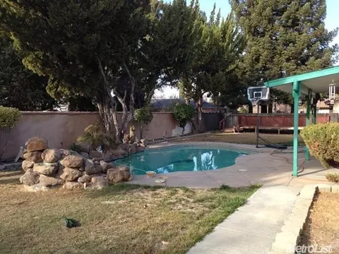 201 Clover Ln, Modesto, CA 95351 photo 9