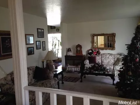 201 Clover Ln, Modesto, CA 95351 photo 3