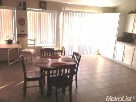 1054 Twilight Dr, Ceres, CA 95307 photo 6