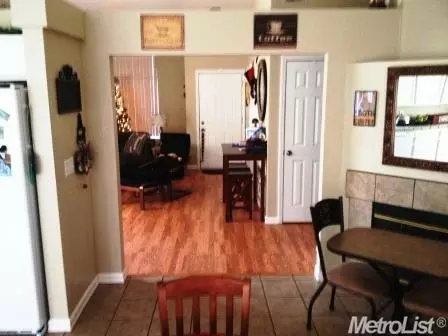 1054 Twilight Dr, Ceres, CA 95307 photo 5