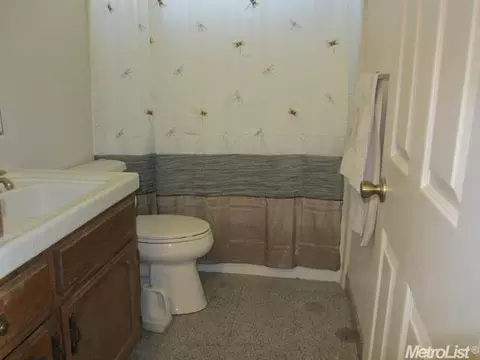 956 Alpine Ave, Manteca, CA 95336 photo 6