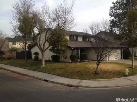 2401 Woodvale Dr, Modesto, CA 95355 photo 3