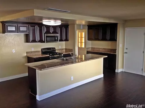 6207 Hilltop Dr, Carmichael, CA 95608 photo 2