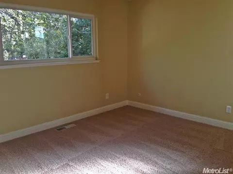 6207 Hilltop Dr, Carmichael, CA 95608 photo 9