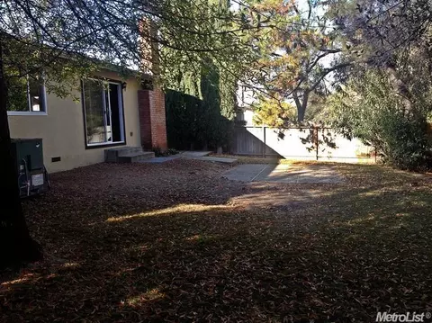 6207 Hilltop Dr, Carmichael, CA 95608 photo 15