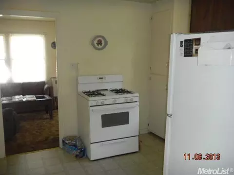 630 1st Ave, Gustine, CA 95322 photo 3